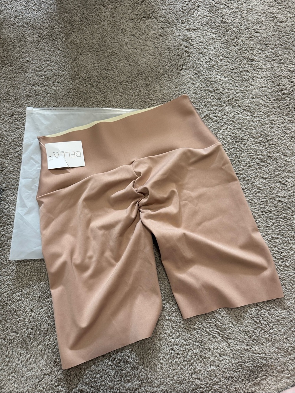Bella shapewear seamless Tuck-N-Lift Slip Short